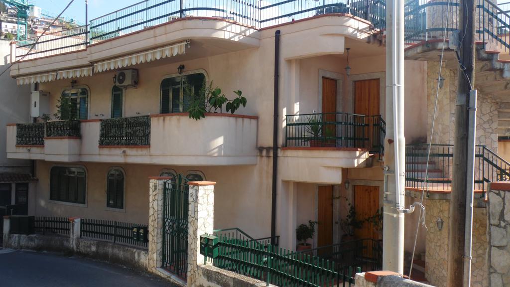 La Casa Di Marilena Apartment Taormina Exterior photo